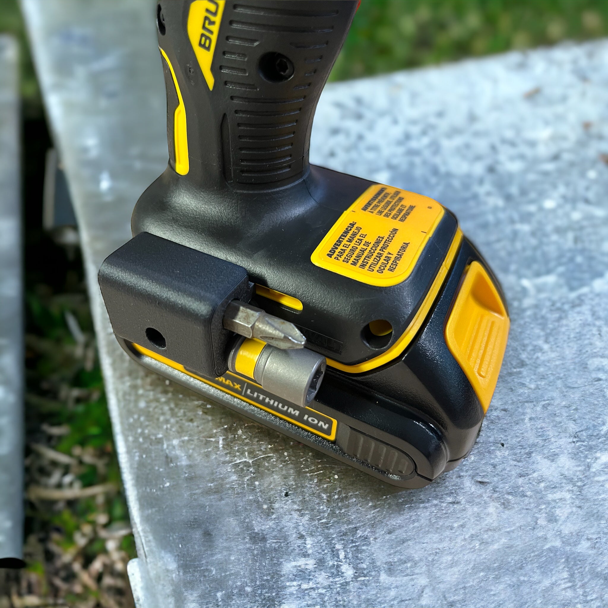 DEWALT Drill Bit Holder – Organizer For Impact Drivers, Cordless Tool Accessories – Plastic, 1-Pack